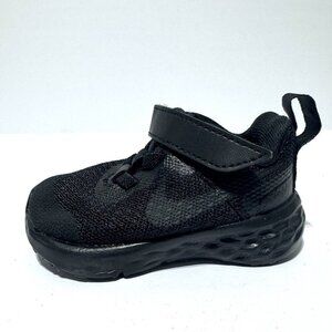 Nike Revolution 6 Sneakers Black Size 2 M Toddler